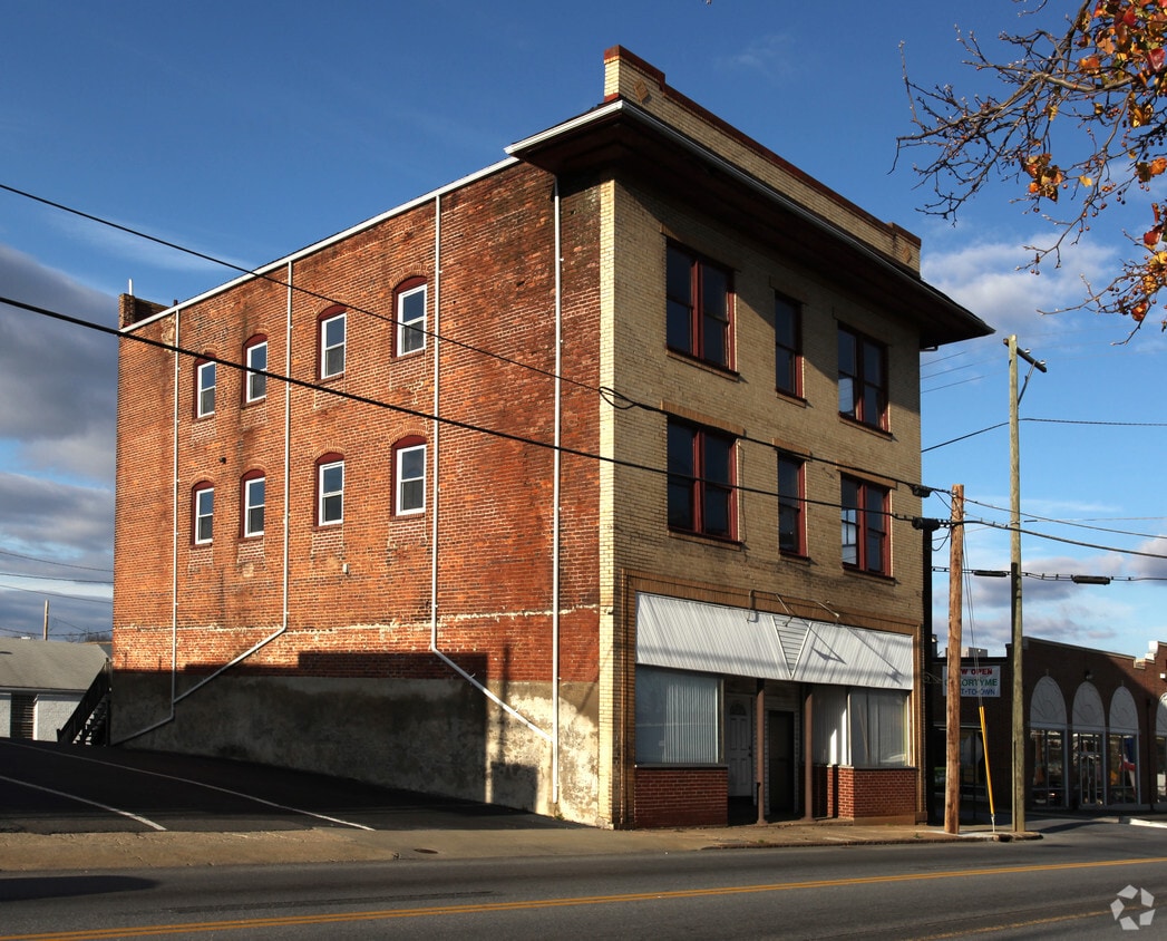 Building Photo - The Humbles Building Apartments