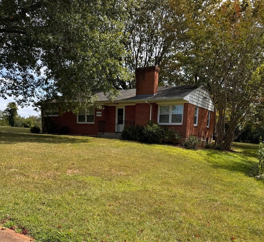 Primary Photo - 5 Bedroom || 3 Bathroom Home with All Util...