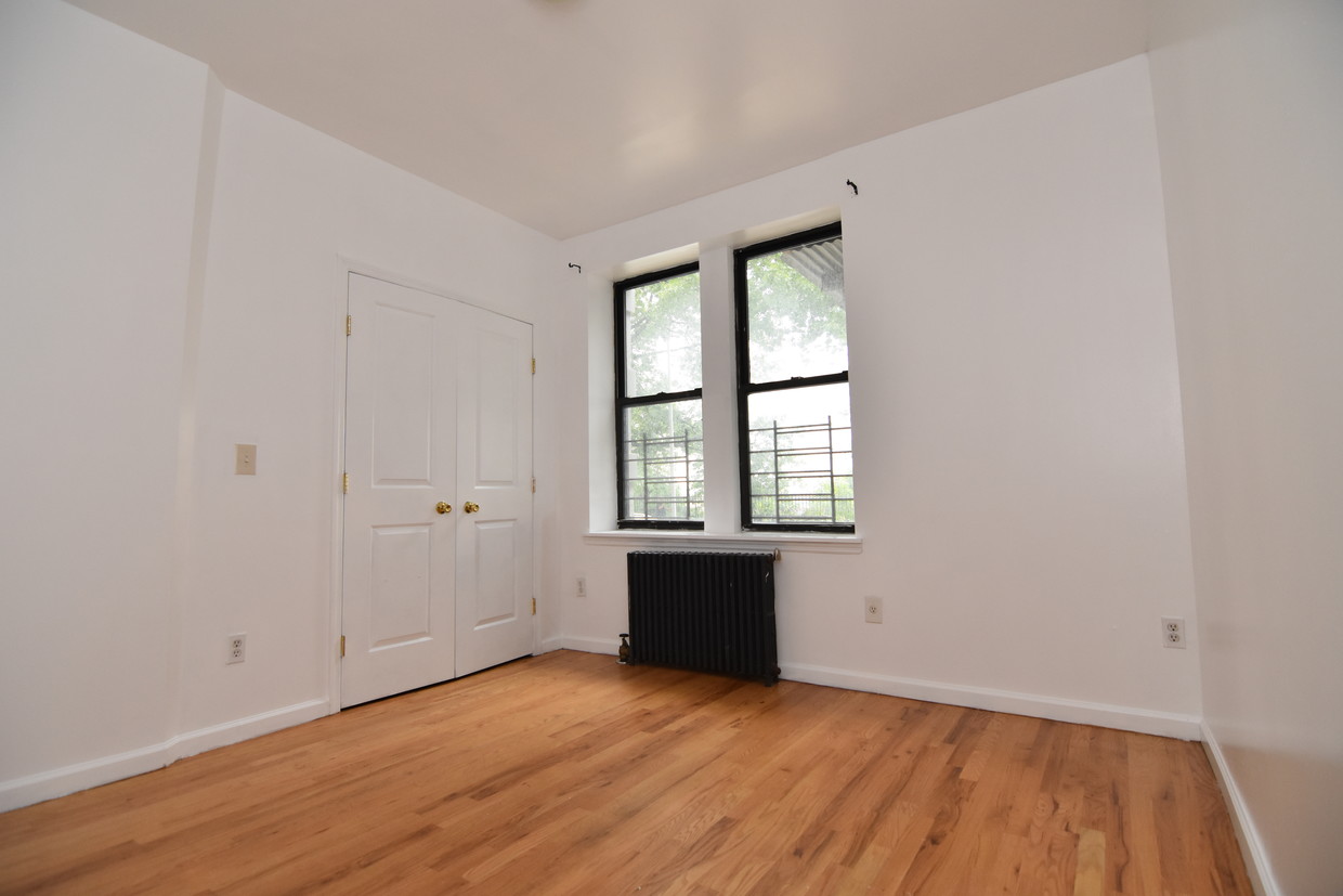 Primary Photo - 375 Edgecombe Ave