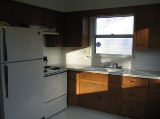 Building Photo - 627 3rd St