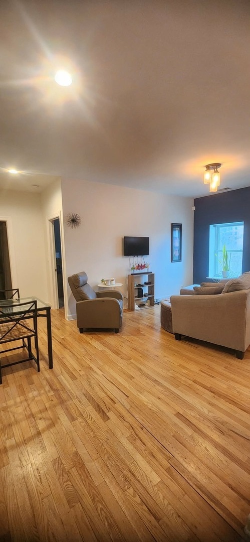 Building Photo - 6324 S Kimbark Ave