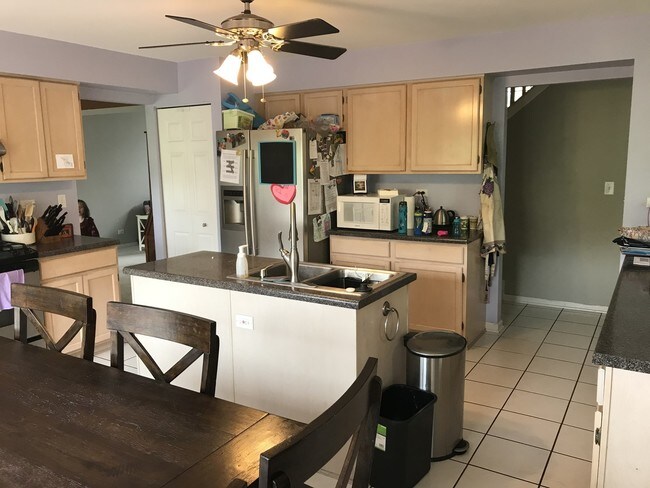 Foto del edificio - 1339 Deerfield Ln