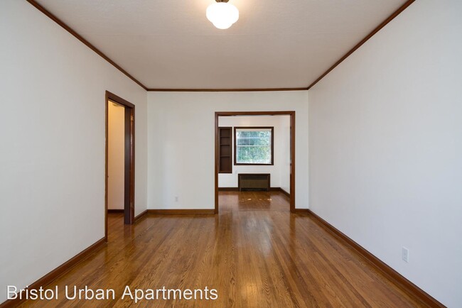 Building Photo - 2500 NE Weidler St