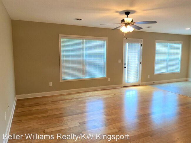 Building Photo - 3 br, 2.5 bath House - 1116 Cherry Ridge Dr