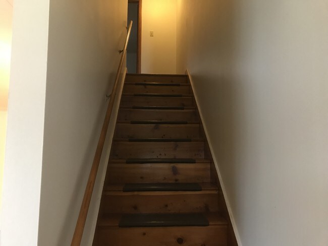 Stairway - 602 E Howard St
