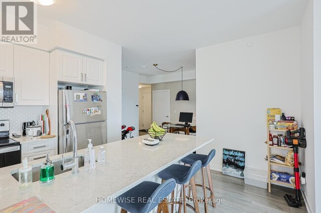 Building Photo - 1603 Eglinton Ave W