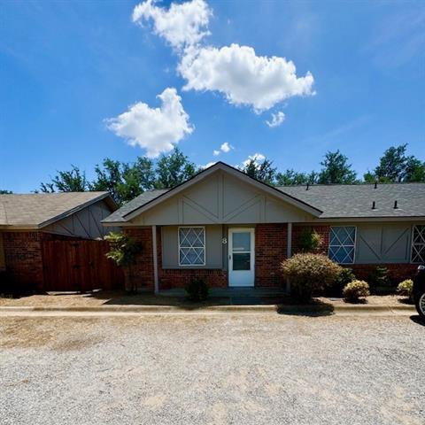 Primary Photo - 200 Bonnie Bell Ln