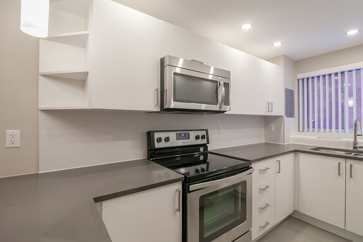 3421 Rue Drummond Apartment for Rent in Montréal, QC