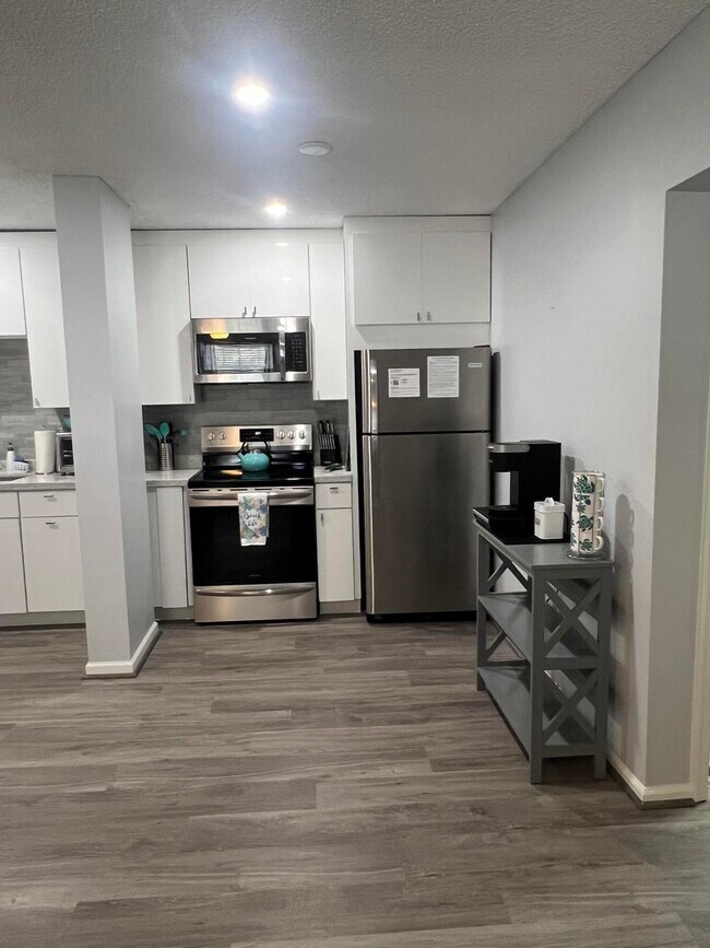 Foto del edificio - 2271 NE 68th St