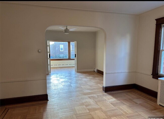 Foto del edificio - 505 Dewey Ave