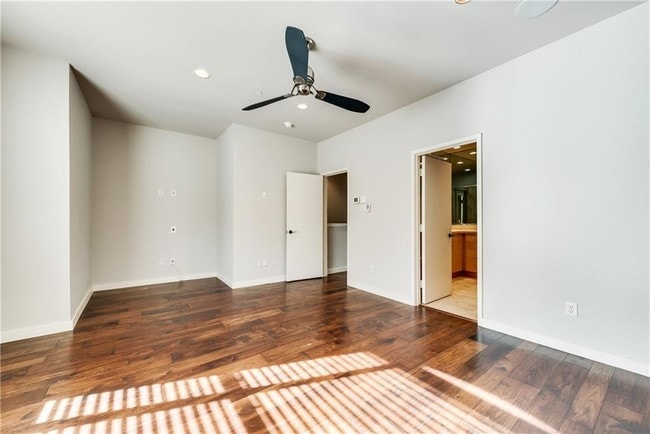 Building Photo - 3110 Ross Ave