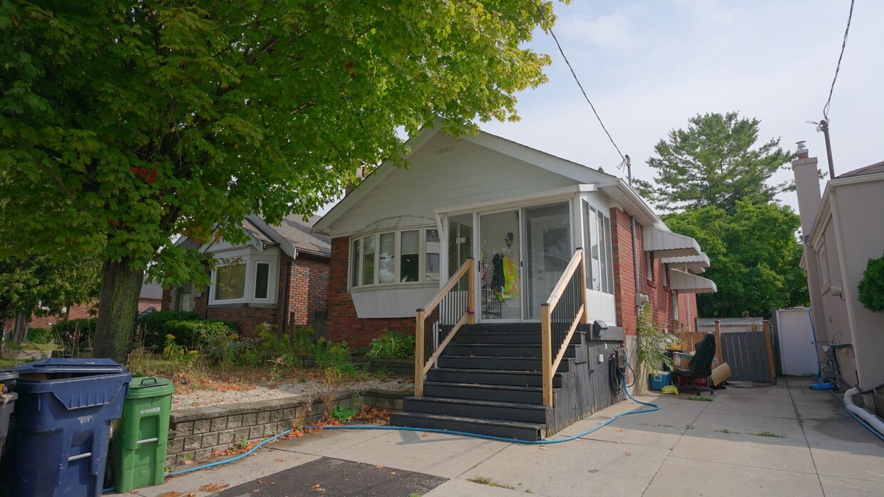 Building Photo - 103 Yardley Ave