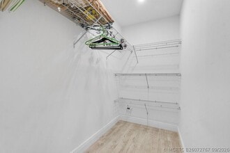 Building Photo - 76 Flanders B