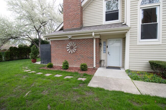 Foto del edificio - 1843 W White Oak St