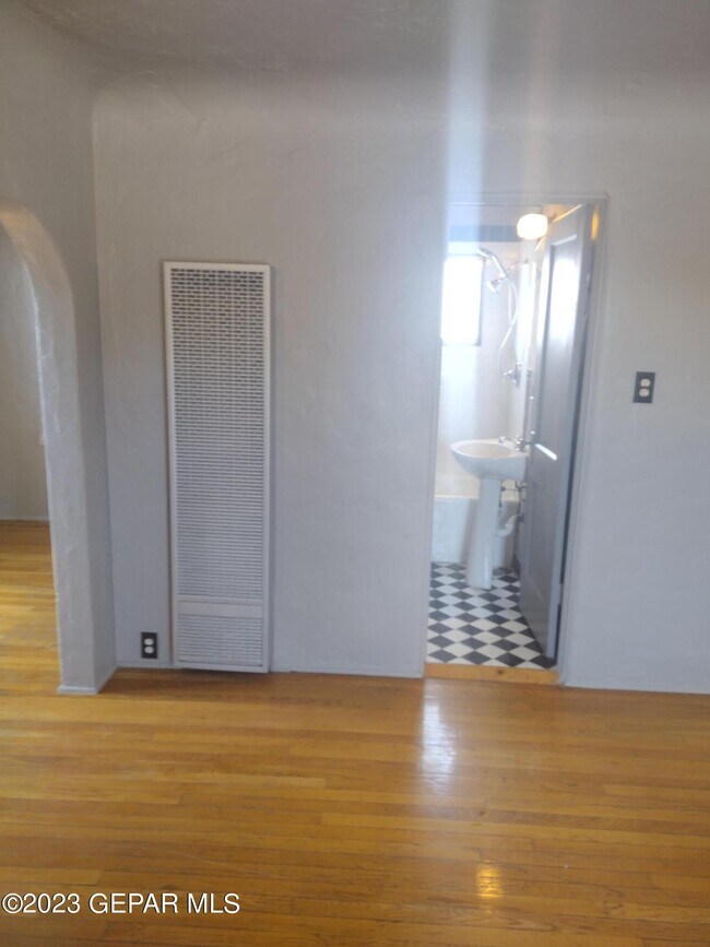 Foto del edificio - 518 Gregory Ave