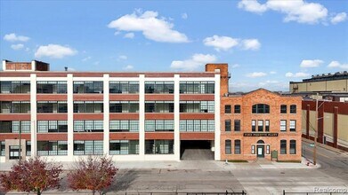 Building Photo - 411 Piquette Ave