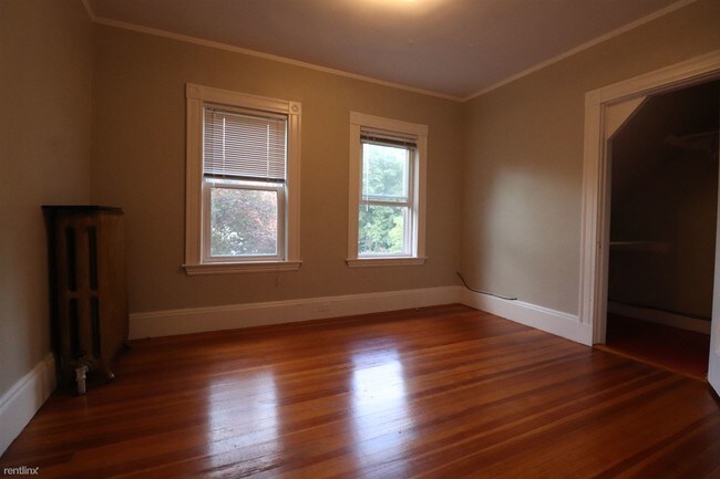 Building Photo - 2 br, 1 bath  - 262 Lake Ave # 3