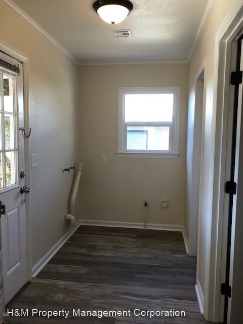 Building Photo - 3 br, 2 bath House - 1118 Victoria