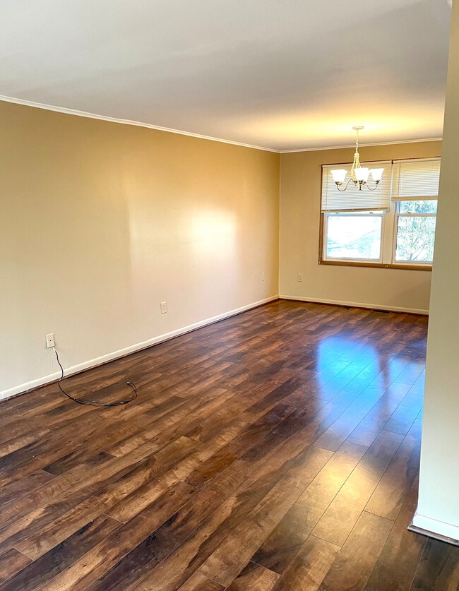 Building Photo - 210 Caldwell Ave