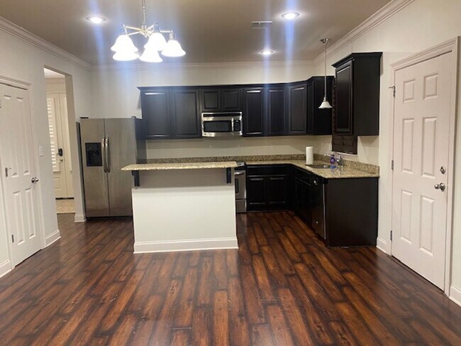 Foto del edificio - Stunning 4 bedroom 2 bath home in Baton Rouge