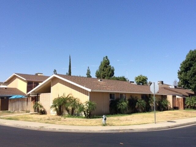 Building Photo - 1915 Hasti Acres Dr