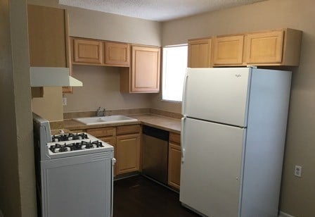 Building Photo - 824 Renfro Dr