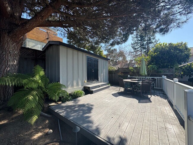 Foto del edificio - 457 Clubhouse Dr