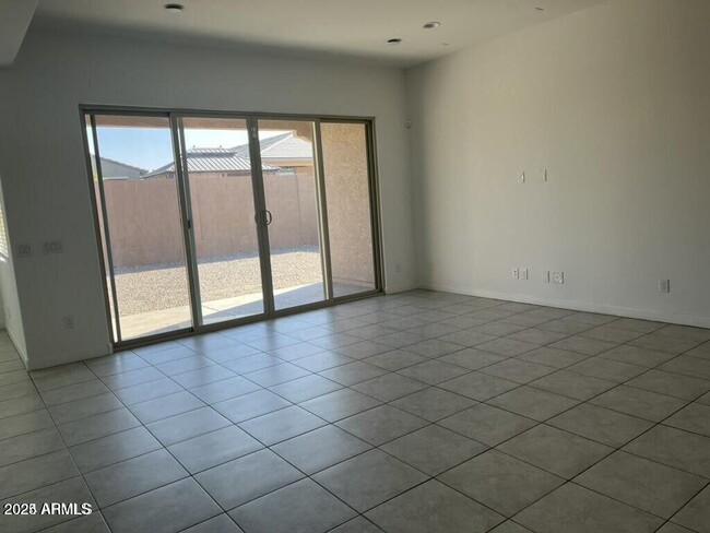 Building Photo - 4623 S 111th Dr