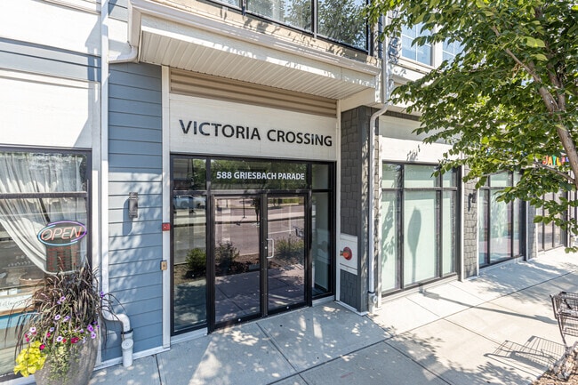 7/2021 - Victoria Crossing