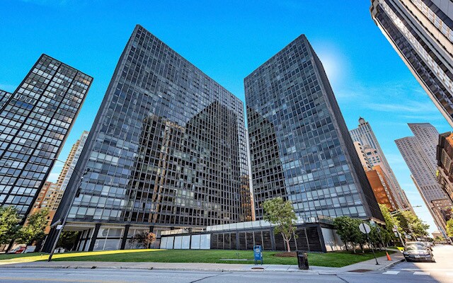 Primary Photo - 900 N Lake Shore Dr