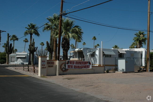 Building Photo - Skyhaven Estates