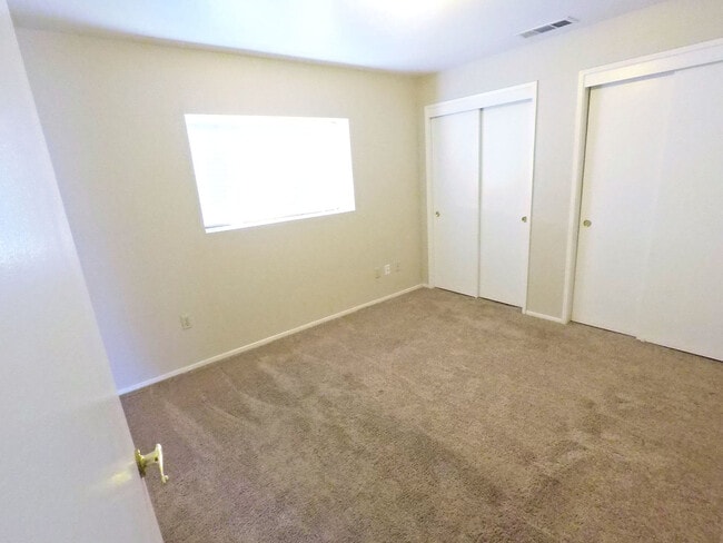 Building Photo - 3120 Brookfield Loop