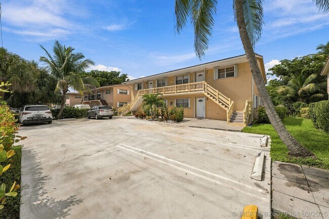 Foto del edificio - 4106 Riverside Dr