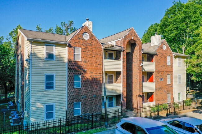 Building Photo - Wallace Woods Apartments