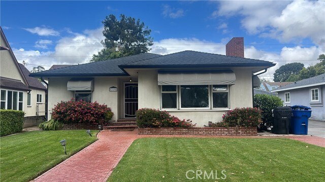 Foto principal - 319 E J St