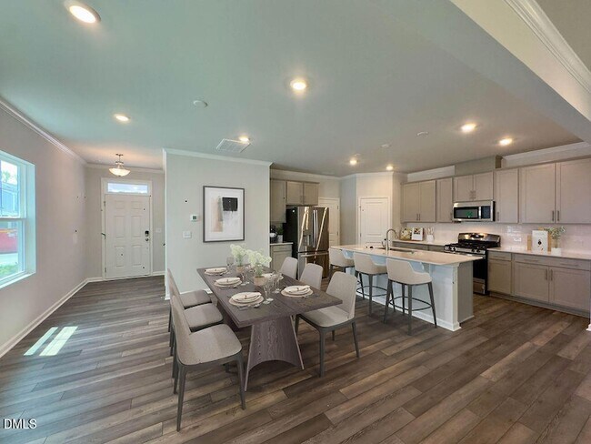 Foto del edificio - 319 Aster Bloom Ln