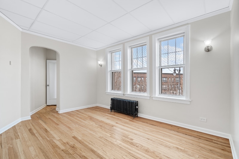 Primary Photo - 1440 W Howard St