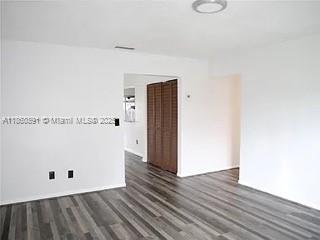 Building Photo - 11551 SW 123rd Ave
