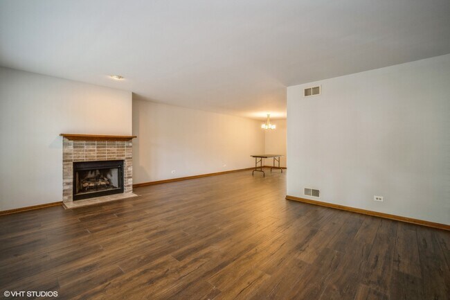 Building Photo - 1111 Deerfield Rd