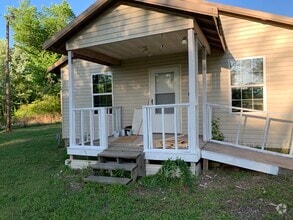 Building Photo - 19066 Daisy Ln