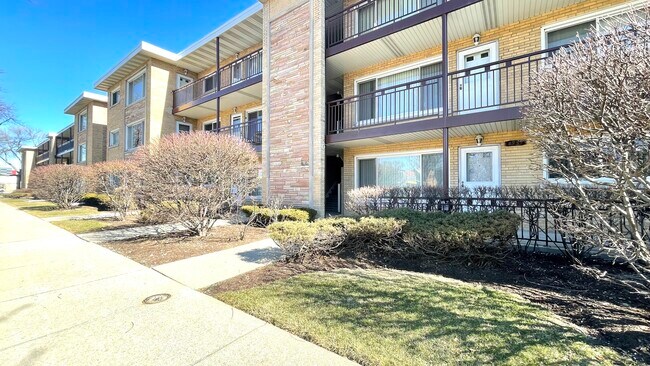 Foto del edificio - 4935 N Harlem Ave