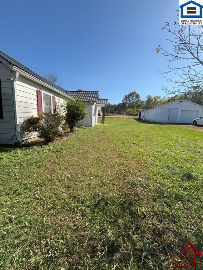 Foto del edificio - 312 Higginbotham Rd