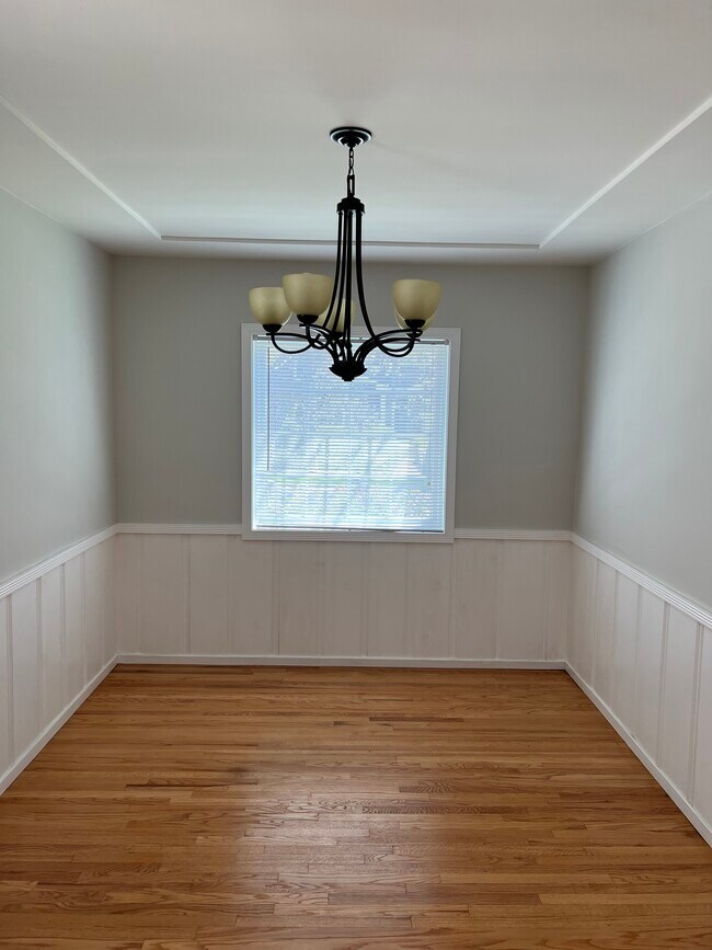 Foto del edificio - 4129 Wilkinson Ave