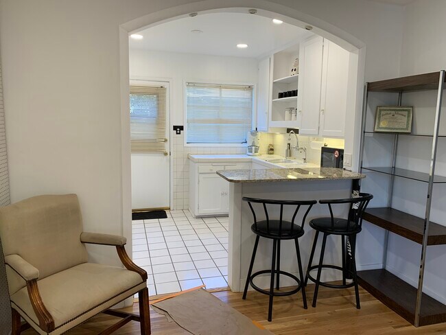 Foto del edificio - 17351 Bullock St