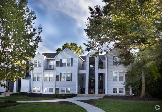 Arbor Pointe Exterior - Arbor Pointe Apartments