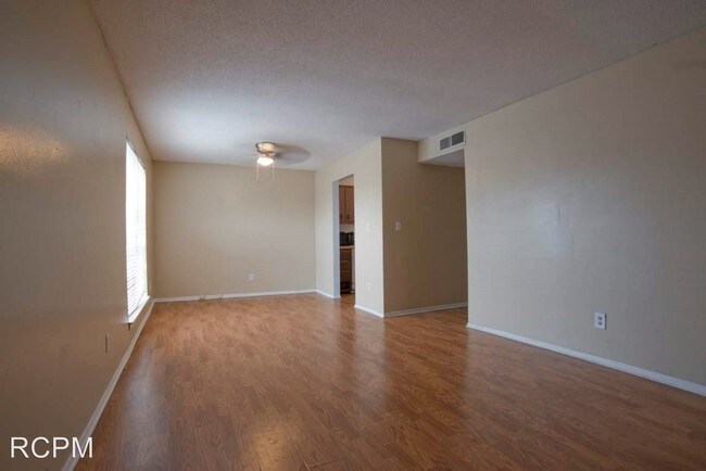 Building Photo - 2223 Jonathan Dr NW