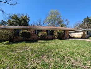 Building Photo - 4012 Stuart Ave