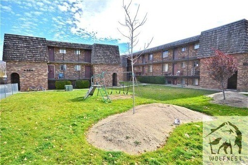 Primary Photo - 4371 S Fairbourne Ave