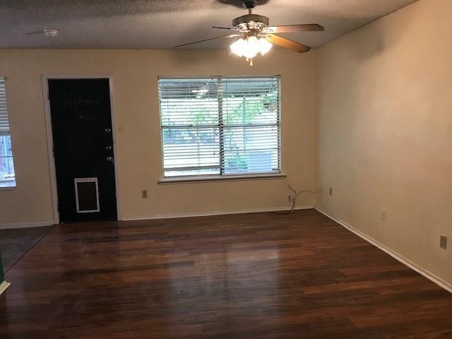 Foto del edificio - 5241 Foxmoor Ct