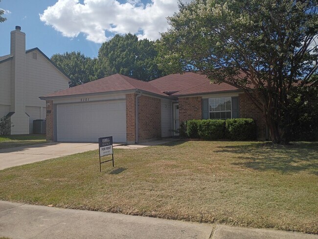 Foto del edificio - 5101 Glennwood Dr